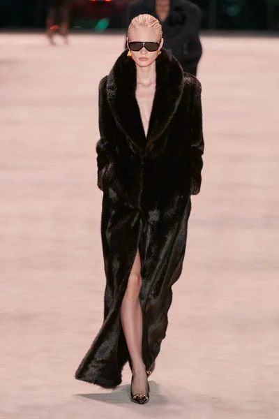 Look 7